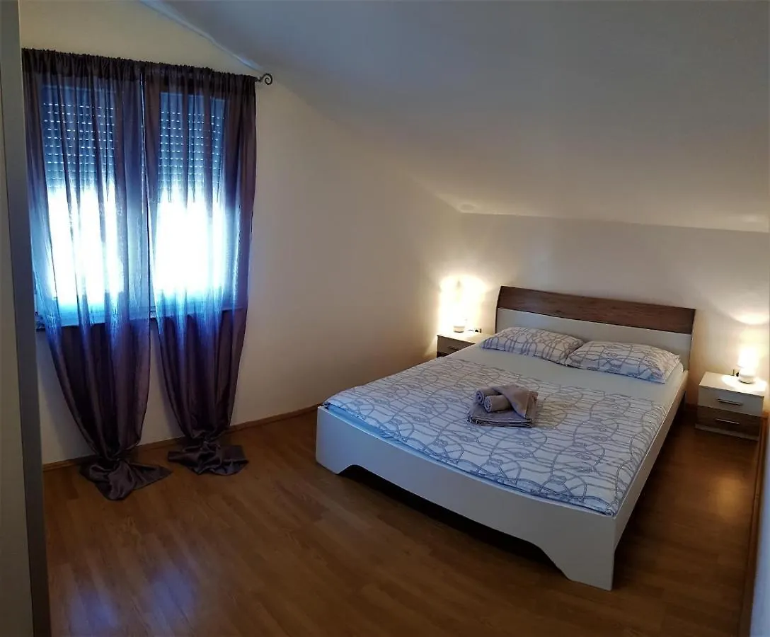 Apartman Mery Stinjan Apartman Póla
